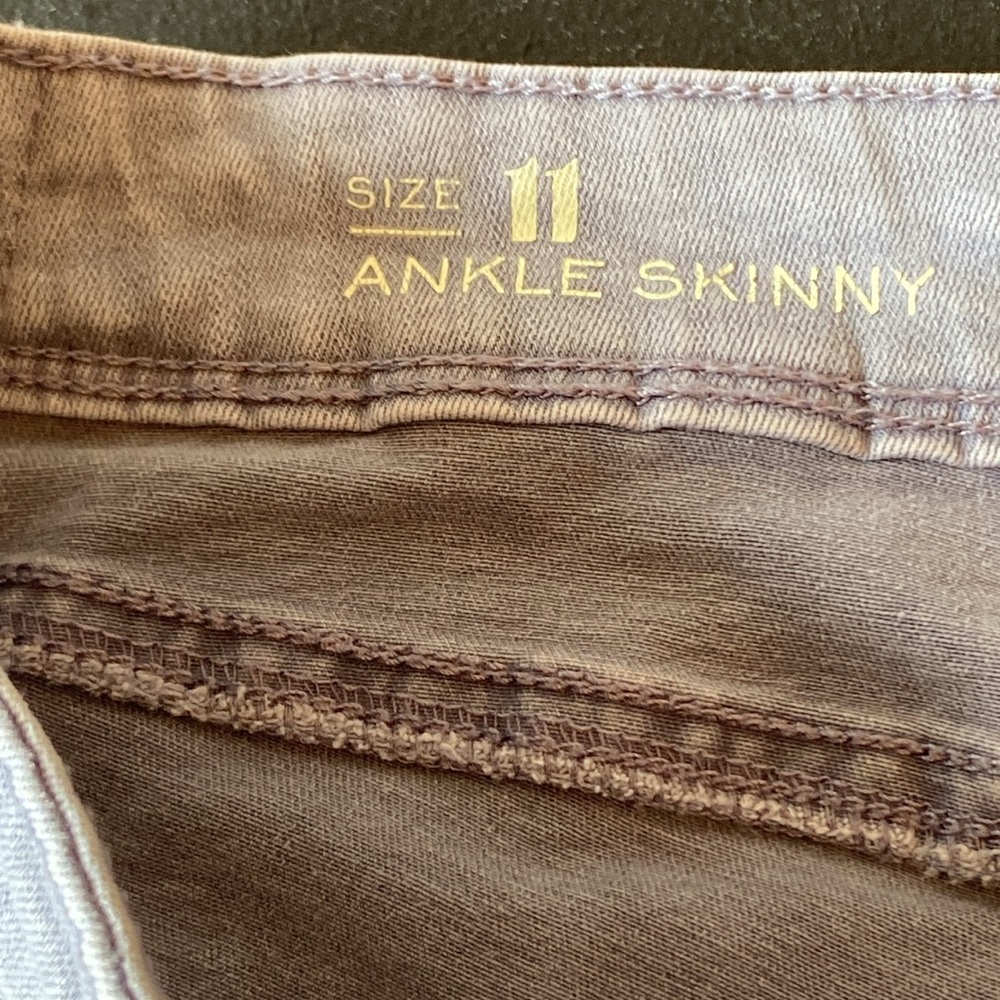 Celebrity Pink Jeans, Size:11 (30), In the Color Gray, Frayed Hem, Skinny ankle - Picture 5 of 12